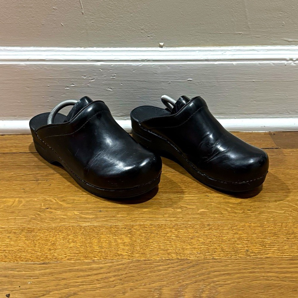 Dansko Professional Black Leather Slip On Clogs Mules Womens EU 37 US 6.5